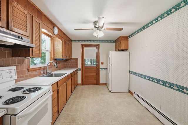290 W Hill Rd, Marlborough, MA 01752