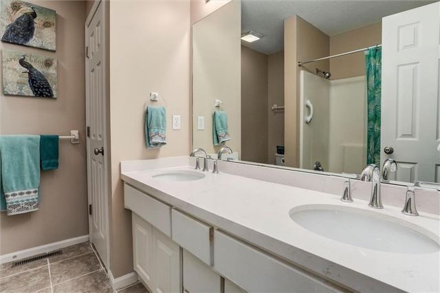 14571 W 139th Street, Olathe, KS 66062