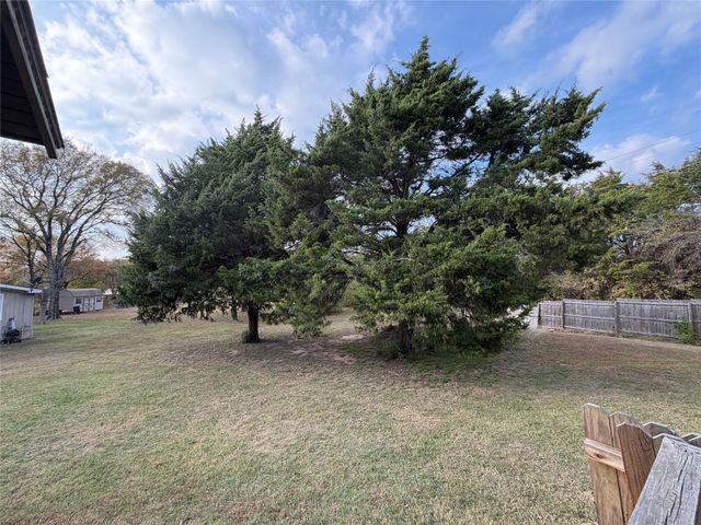 10074 Northlake Circle, Kemp, TX 75143