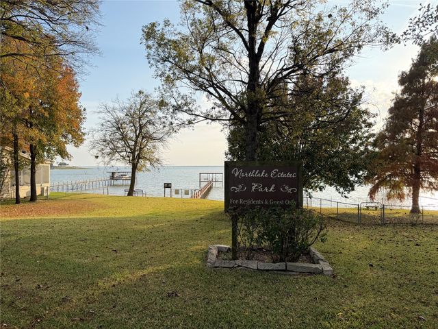 10074 Northlake Circle, Kemp, TX 75143