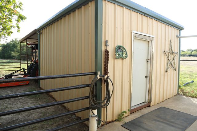 2305 County Road 2510, Quinlan, TX 75474