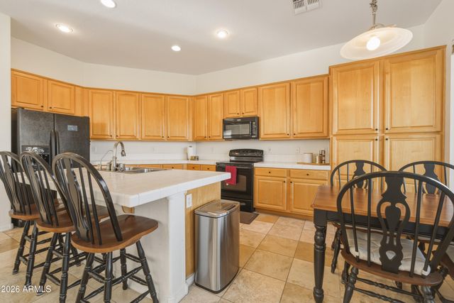 6974 W ROSE GARDEN Lane, Glendale, AZ 85308