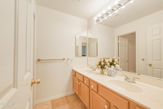 6974 W ROSE GARDEN Lane, Glendale, AZ 85308