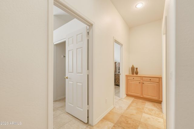 6974 W ROSE GARDEN Lane, Glendale, AZ 85308