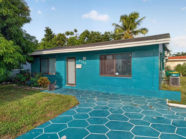 6102 NW 69th Avenue, Tamarac, FL 33321