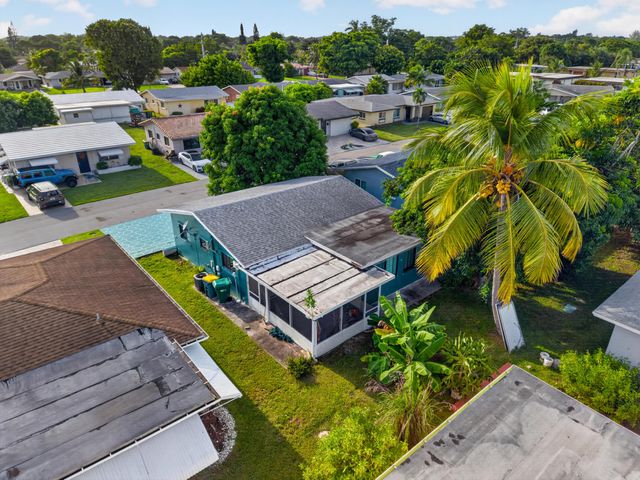 6102 NW 69th Avenue, Tamarac, FL 33321