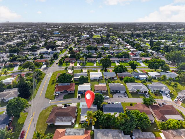 6102 NW 69th Avenue, Tamarac, FL 33321