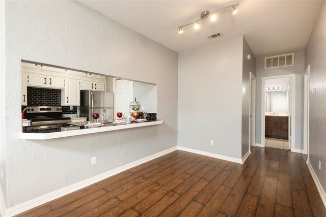 7340 Skillman Street 404, Dallas, TX 75231
