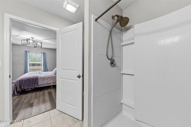 12361 CHERRY BLUFF Drive, Jacksonville, FL 32218