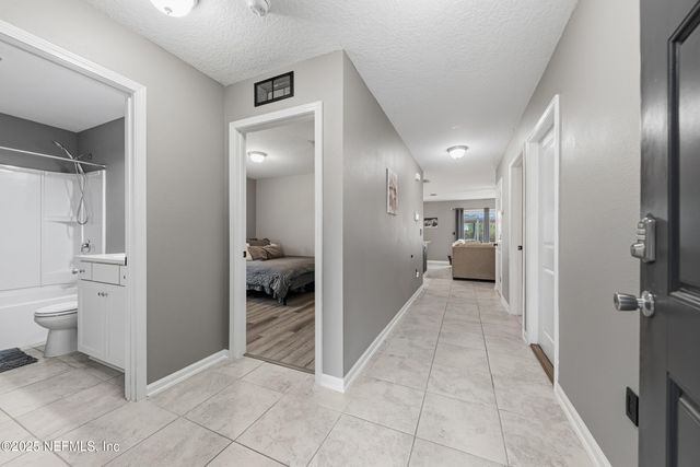 12361 CHERRY BLUFF Drive, Jacksonville, FL 32218