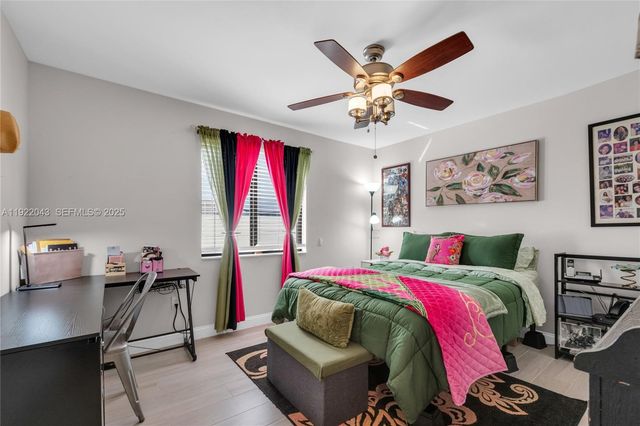 8445 NW 165th Ter, Miami Lakes, FL 33016