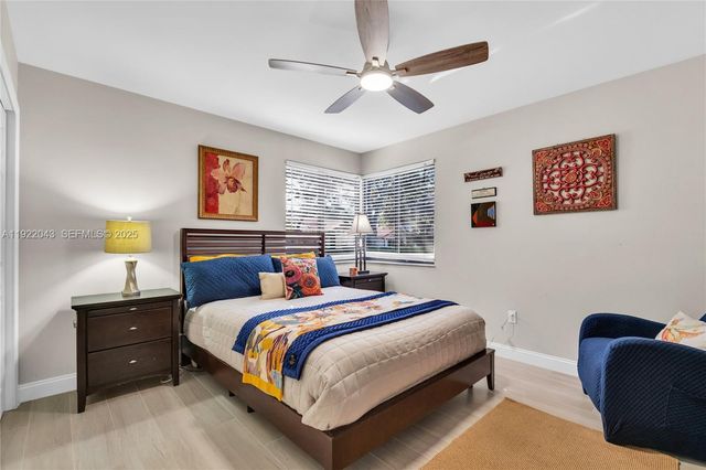 8445 NW 165th Ter, Miami Lakes, FL 33016