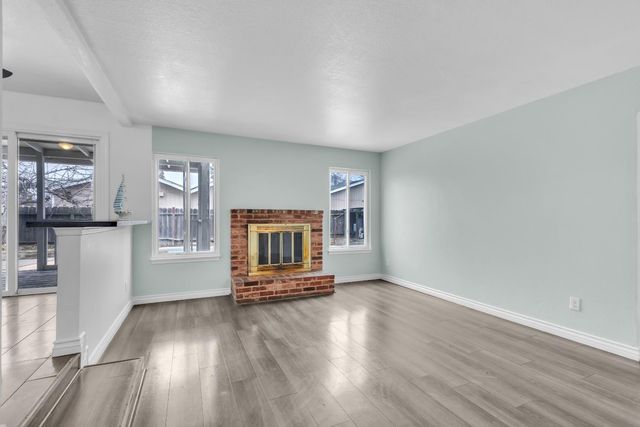 4123 Estate Dr, Stockton, CA 95209