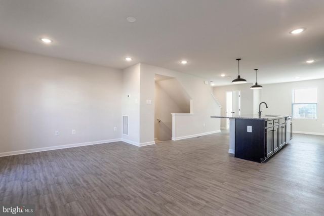 62 THROWER RD, Hedgesville, WV 25427