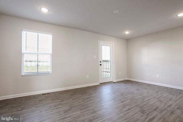 62 THROWER RD, Hedgesville, WV 25427