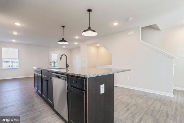 62 THROWER RD, Hedgesville, WV 25427