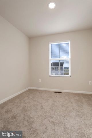 62 THROWER RD, Hedgesville, WV 25427