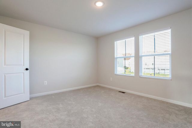 62 THROWER RD, Hedgesville, WV 25427