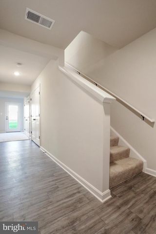 62 THROWER RD, Hedgesville, WV 25427