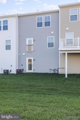 62 THROWER RD, Hedgesville, WV 25427