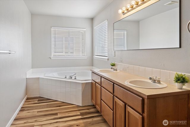 1210 Blue Jay Avenue SW, Orting, WA 98360