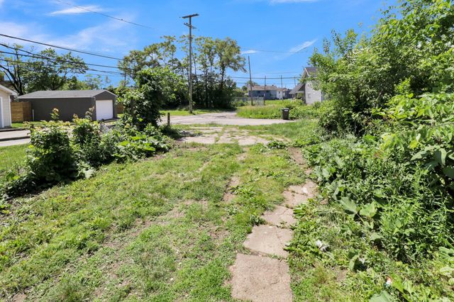 1131 E 16th Avenue, Columbus, OH 43211