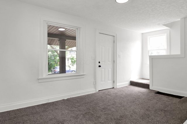 1131 E 16th Avenue, Columbus, OH 43211