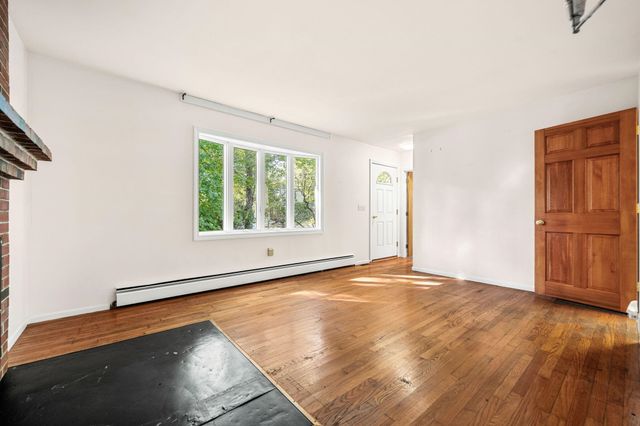 67 Walnut Avenue, North Hampton, NH 03862