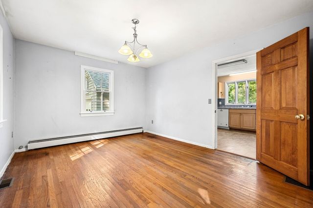 67 Walnut Avenue, North Hampton, NH 03862