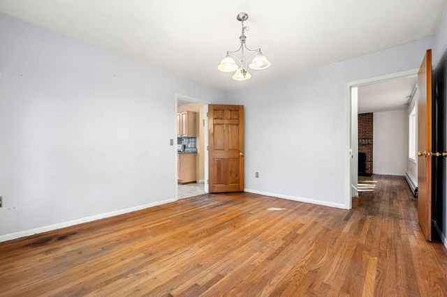 67 Walnut Avenue, North Hampton, NH 03862