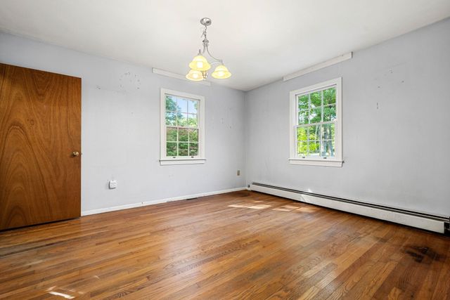 67 Walnut Avenue, North Hampton, NH 03862