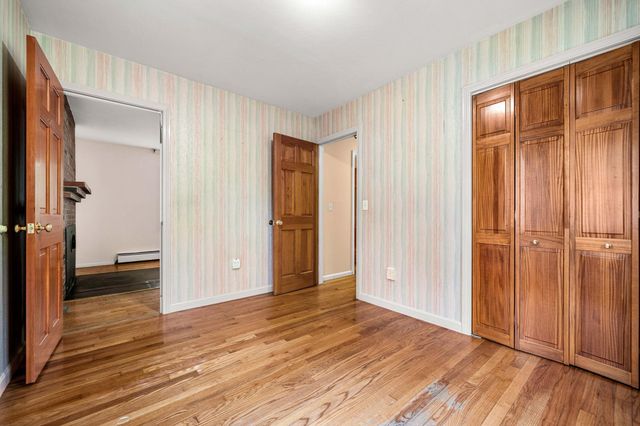 67 Walnut Avenue, North Hampton, NH 03862