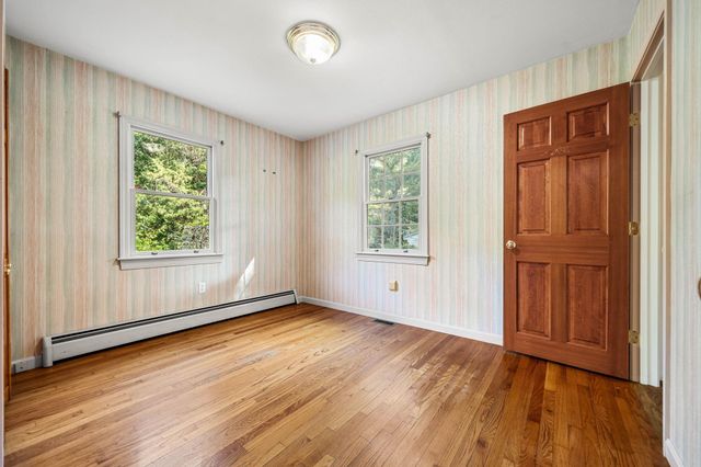 67 Walnut Avenue, North Hampton, NH 03862