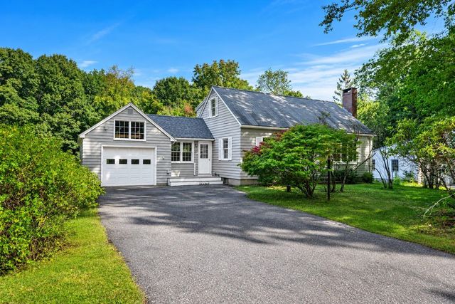 67 Walnut Avenue, North Hampton, NH 03862