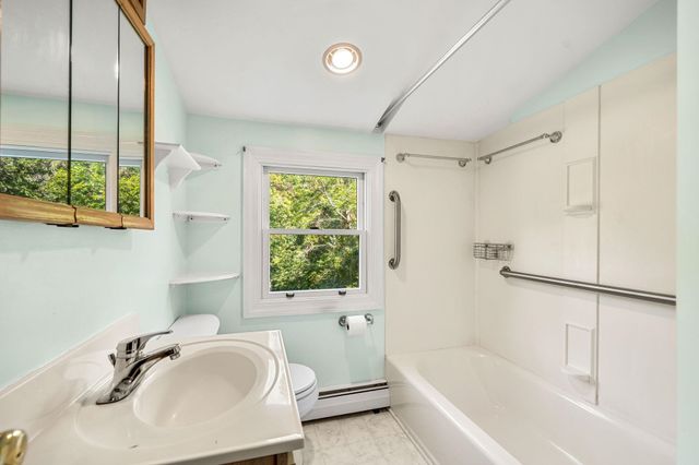 67 Walnut Avenue, North Hampton, NH 03862
