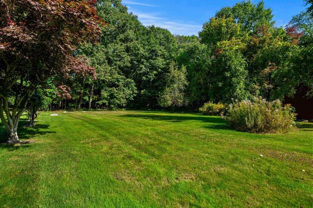 67 Walnut Avenue, North Hampton, NH 03862