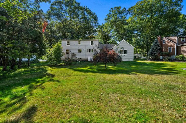 67 Walnut Avenue, North Hampton, NH 03862