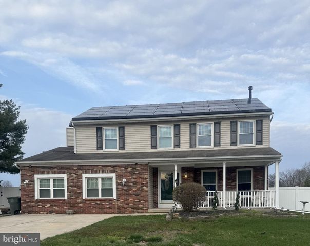 2 HOLLYBUSH DR, Glassboro, NJ 08028