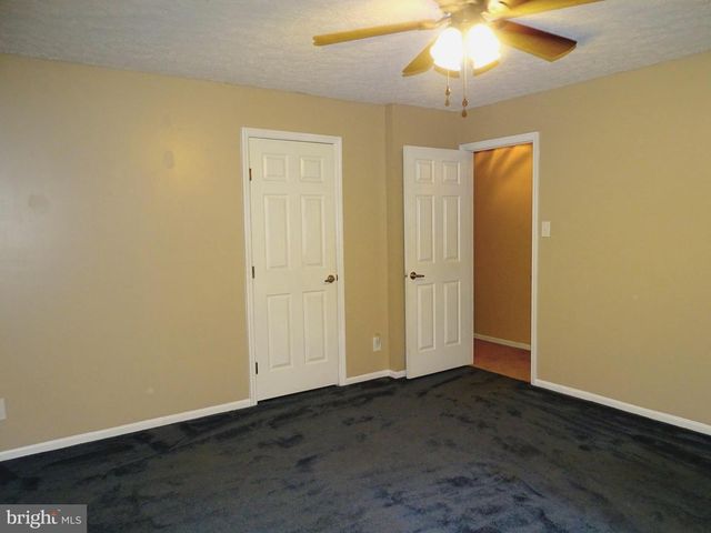 2 HOLLYBUSH DR, Glassboro, NJ 08028