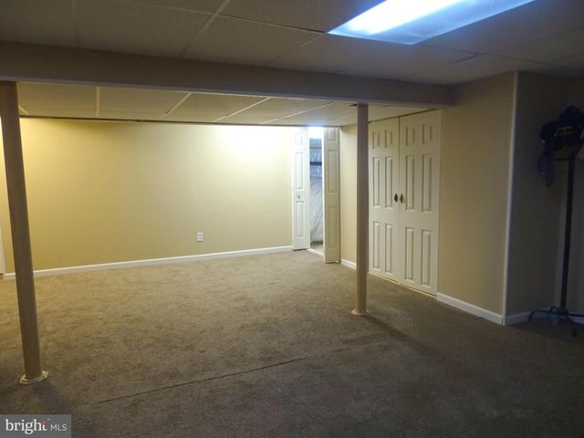 2 HOLLYBUSH DR, Glassboro, NJ 08028
