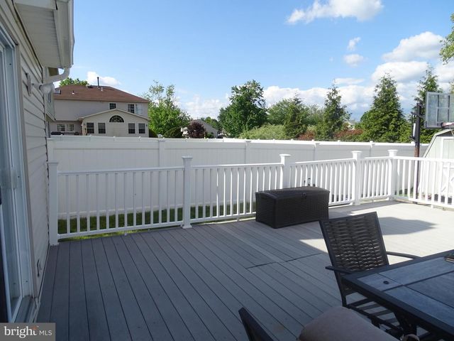 2 HOLLYBUSH DR, Glassboro, NJ 08028