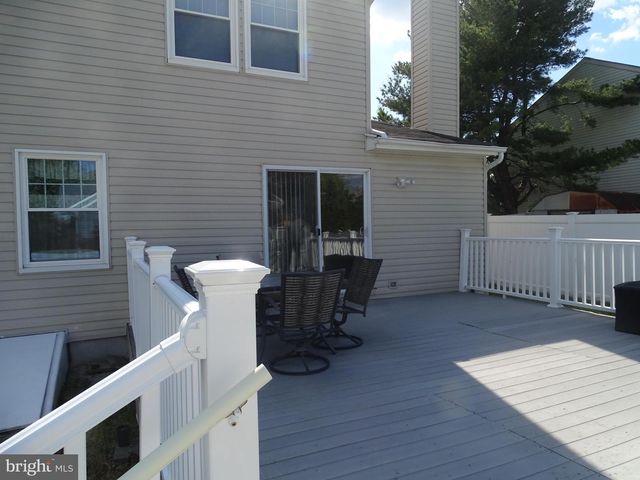 2 HOLLYBUSH DR, Glassboro, NJ 08028