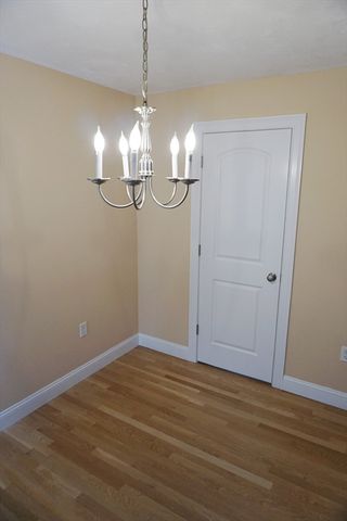 118 Smith St 118, Lowell, MA 01851