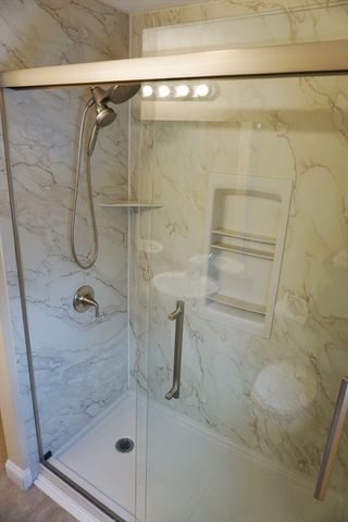 118 Smith St 118, Lowell, MA 01851