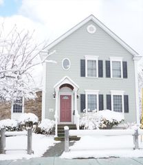 118 Smith St 118, Lowell, MA 01851