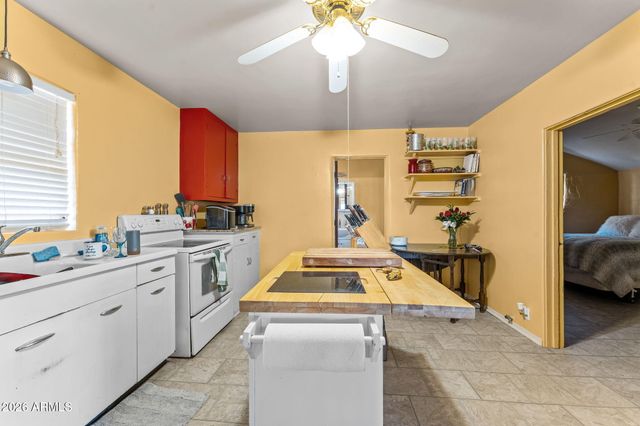 630 S KELLIS Road, Wickenburg, AZ 85390