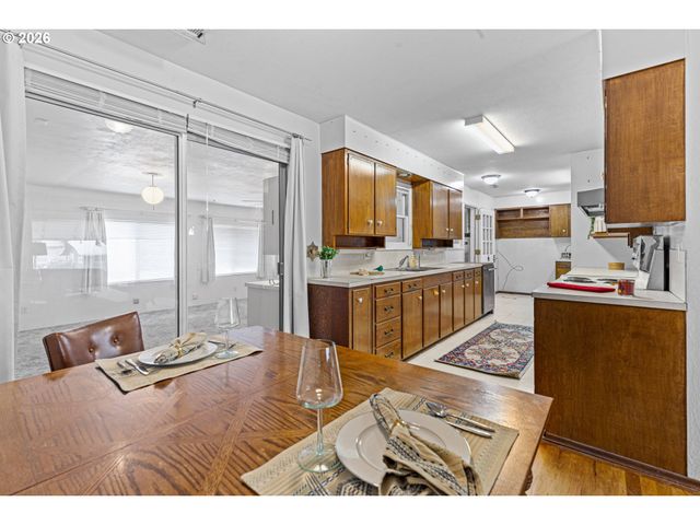 3218 Sw ISAAC Ave, Pendleton, OR 97801