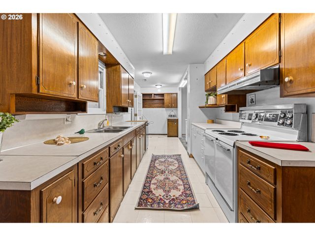 3218 Sw ISAAC Ave, Pendleton, OR 97801