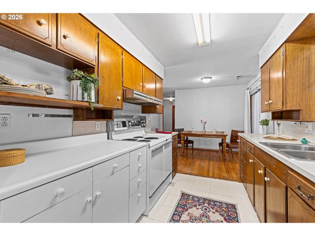 3218 Sw ISAAC Ave, Pendleton, OR 97801