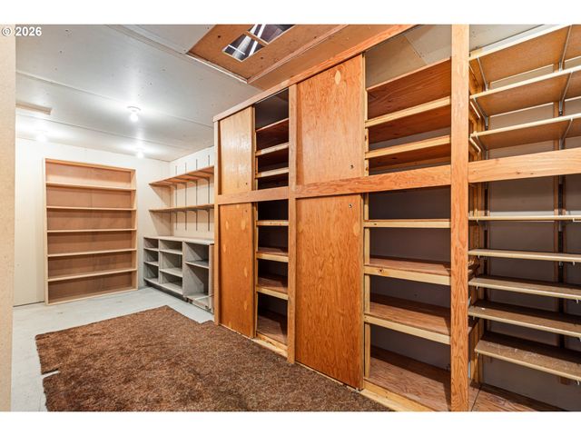3218 Sw ISAAC Ave, Pendleton, OR 97801